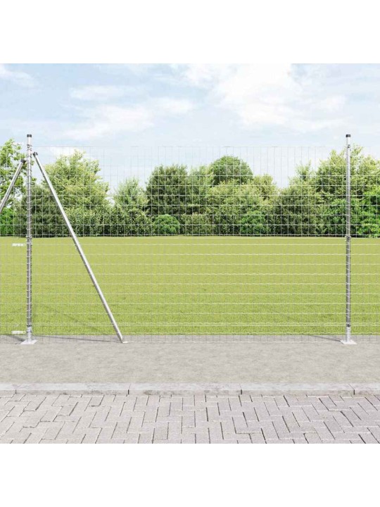 Aed koos postidega hõbedane 1.5 x 10 m teras