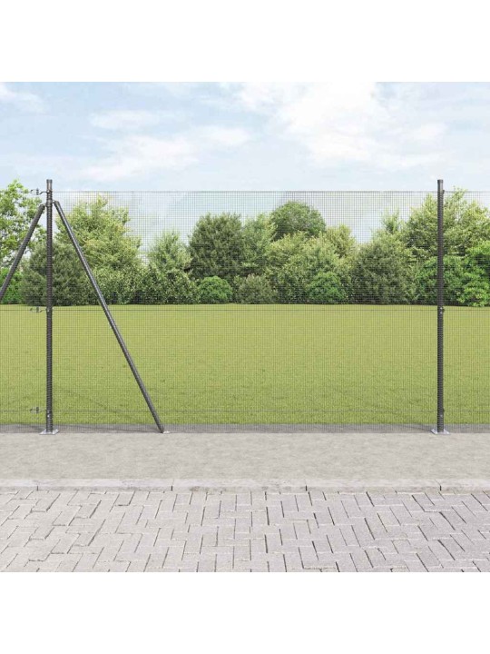 Aed koos postidega hall 1.4 x 10 m teras