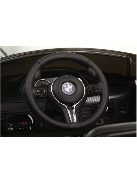 BMW X6 Must Laste Elektriauto
